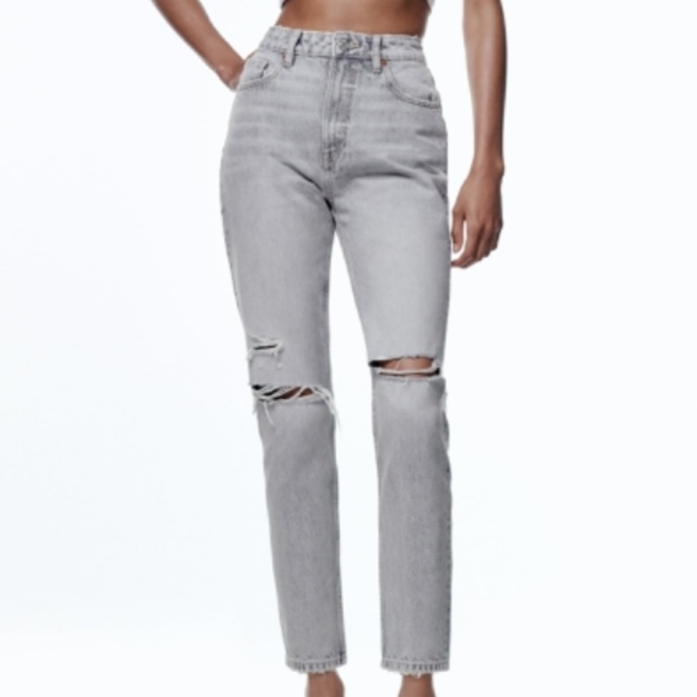 TRF RIPPED MOM JEANS